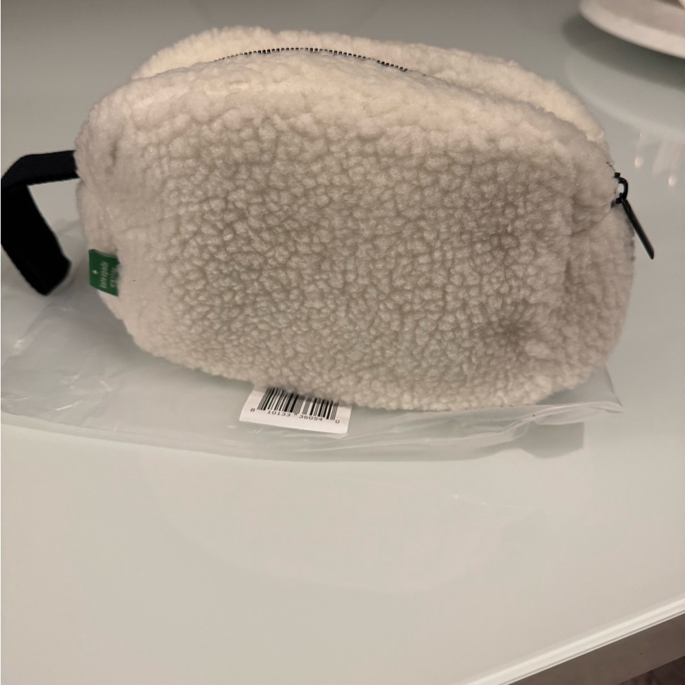 NEW! Kate Spade zippered pouch